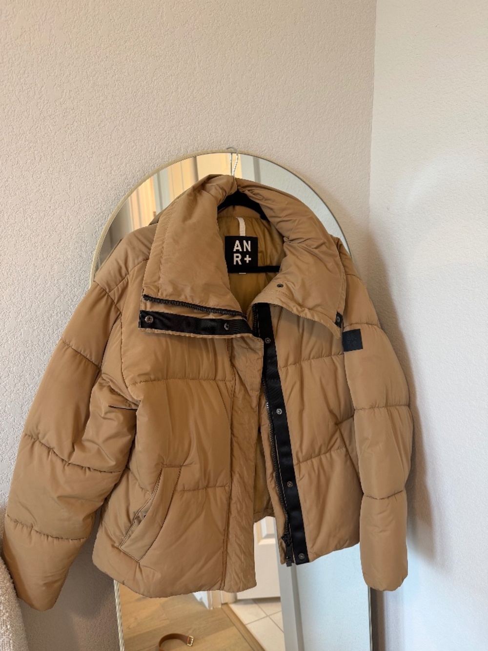 ANR+ Oversized Camel Puffer Jacket Me - Picture 1 of 5